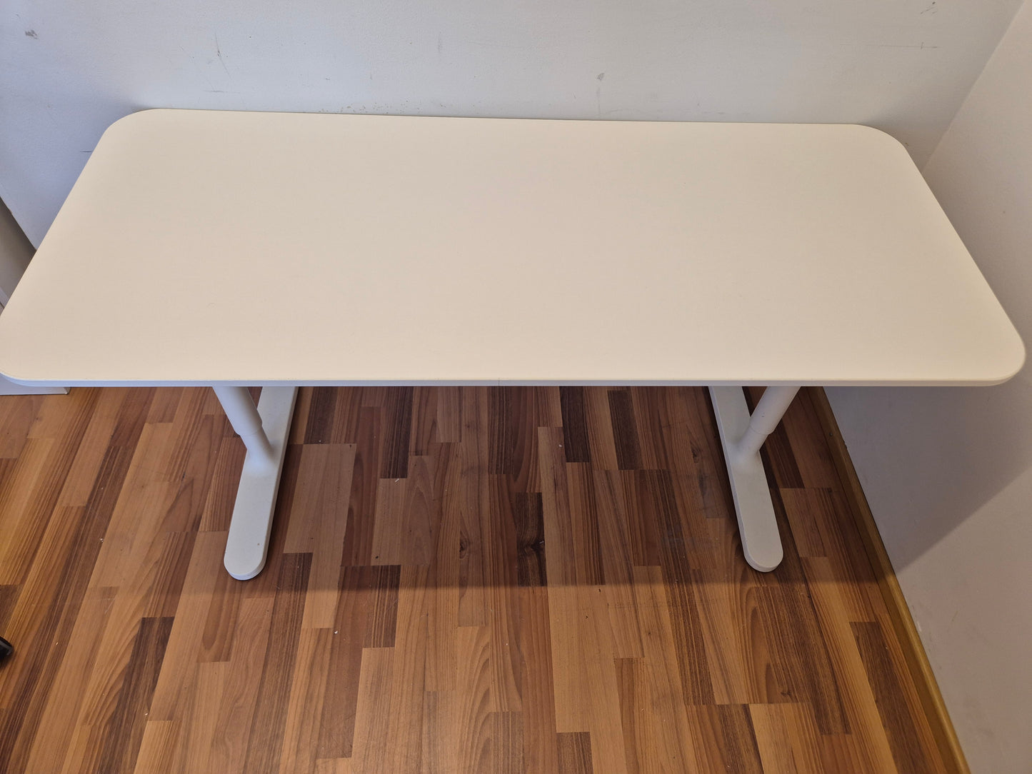 Ikea Bekant Työpöytä