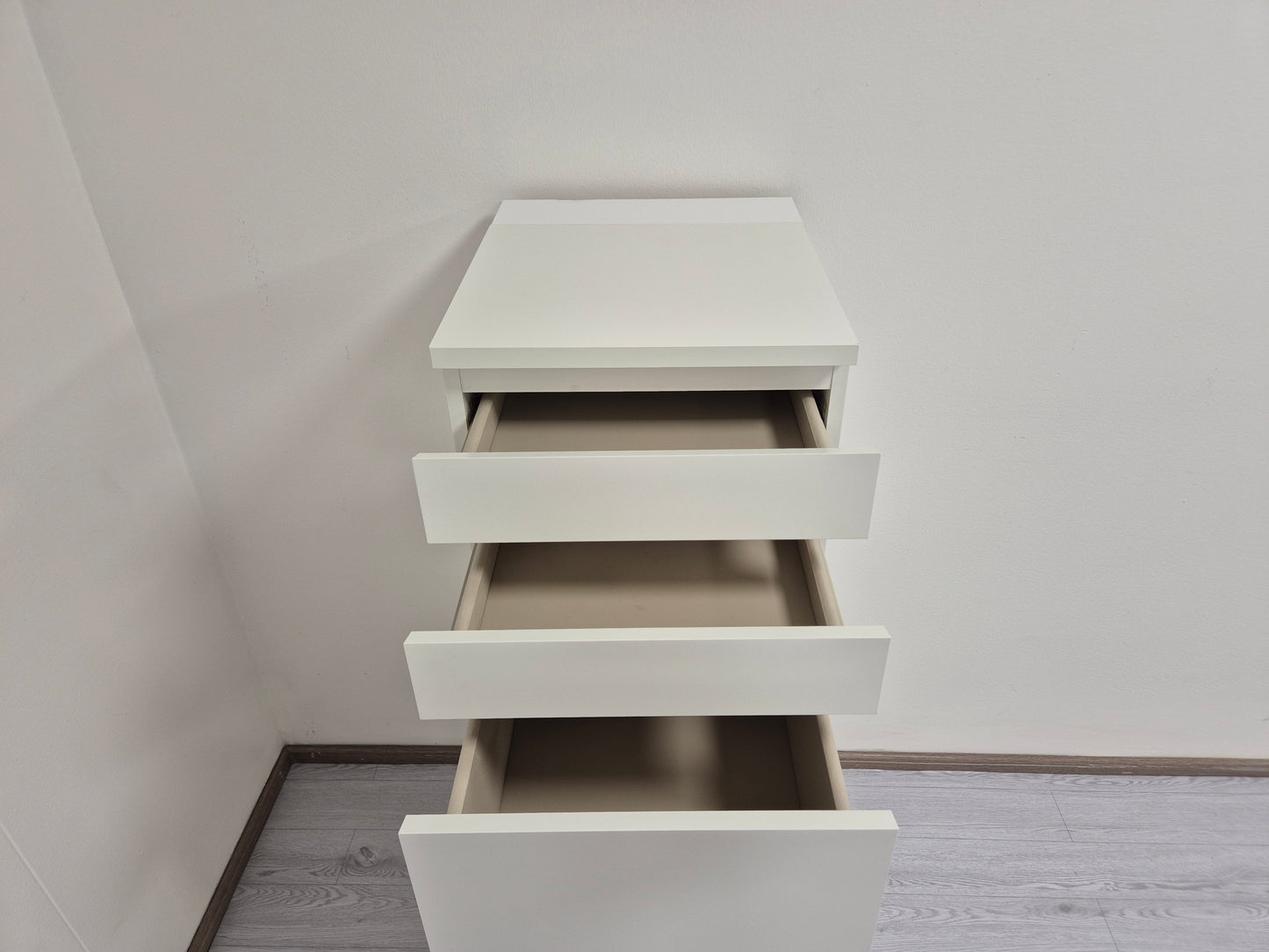 Ikea Malm Lipasto Peilillä Kalustori