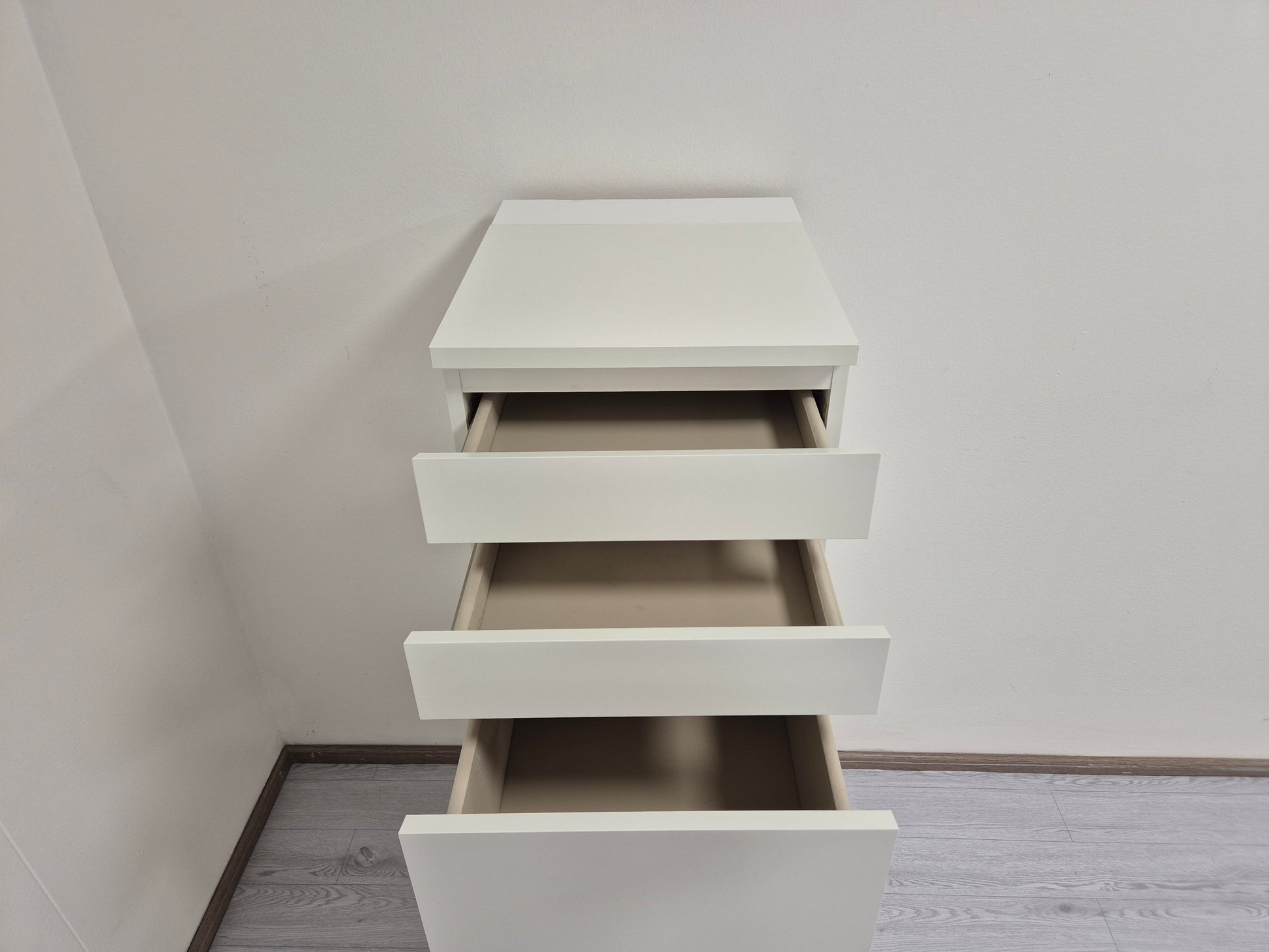 Ikea Malm Lipasto Peilillä Kalustori