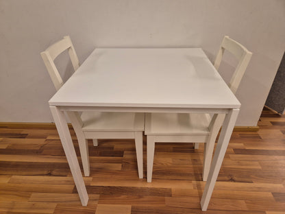 Ikea Melltrop Ruokapöytä ja 2 Tuolia