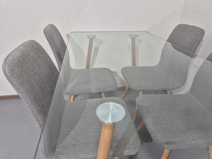 Ruokapöytä ja 4 Tuolia