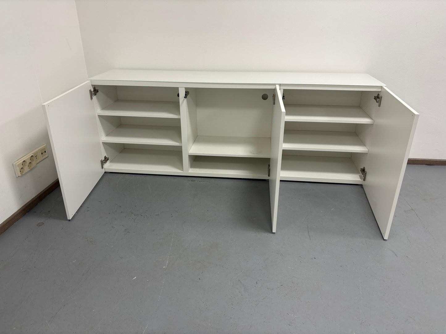 Ikea BESTÅ Seinäkaappi