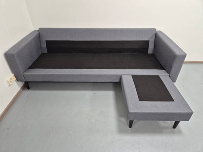 3 Istuttava Divaanisohva