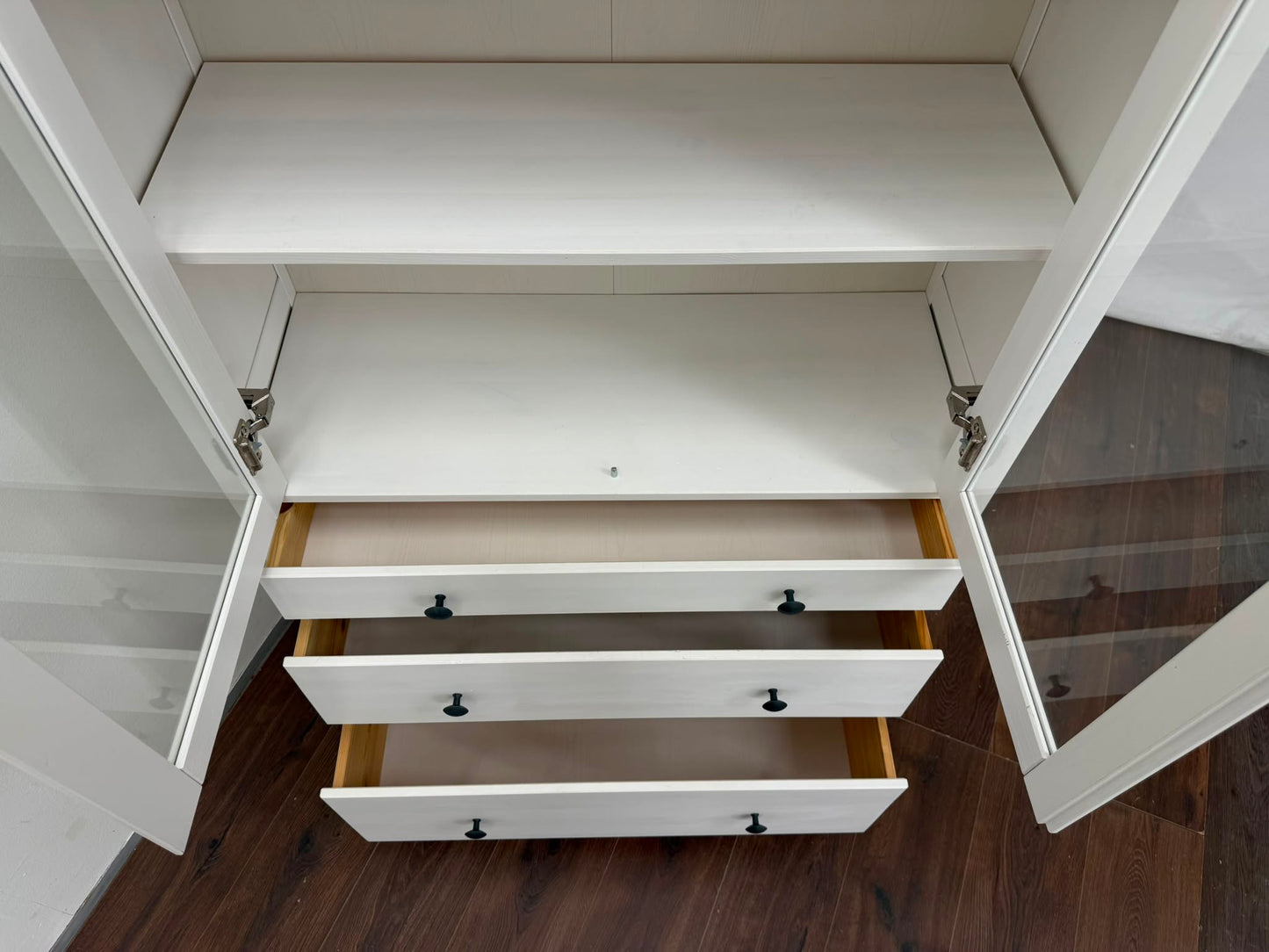 Ikea HEMNES Vitriinikaappi valkoiseksi petsattu Kalustori