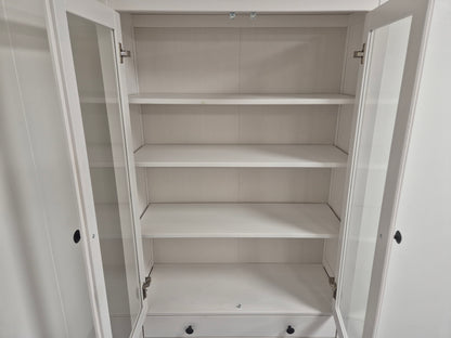Ikea Hemnes Vitriinikaappi