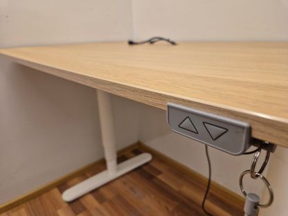 Ikea Bekant Sähköpöytä
