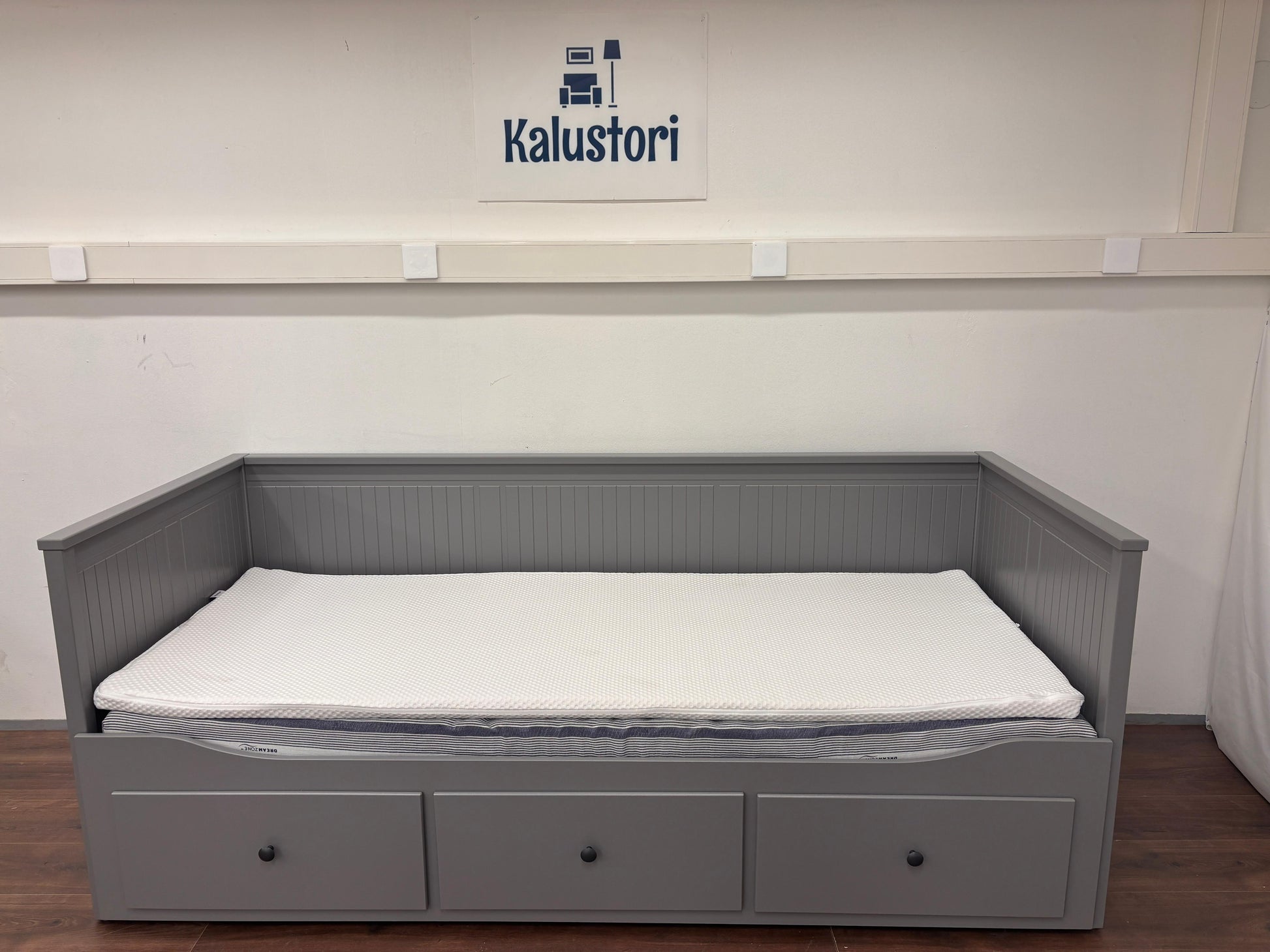 A Kalustori