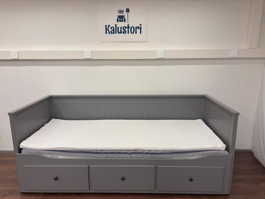 A Kalustori