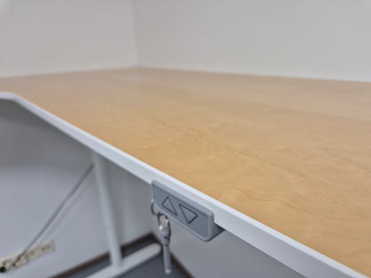 Ikea Bekant Sähköpöytä