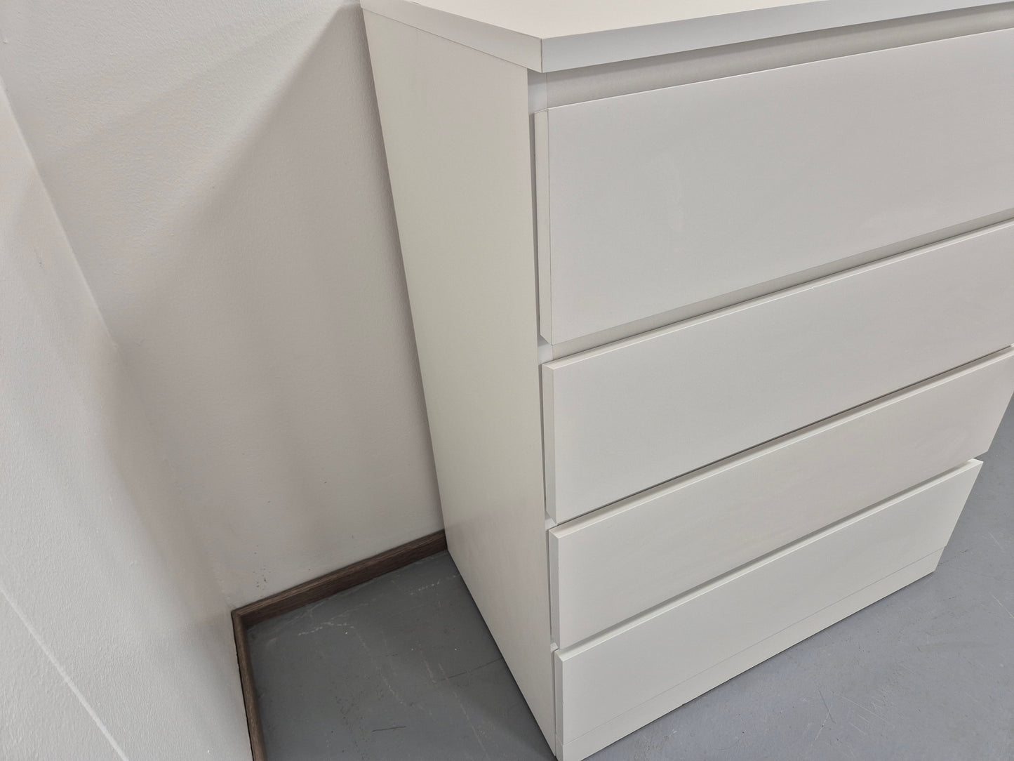 Ikea Malm Lipasto