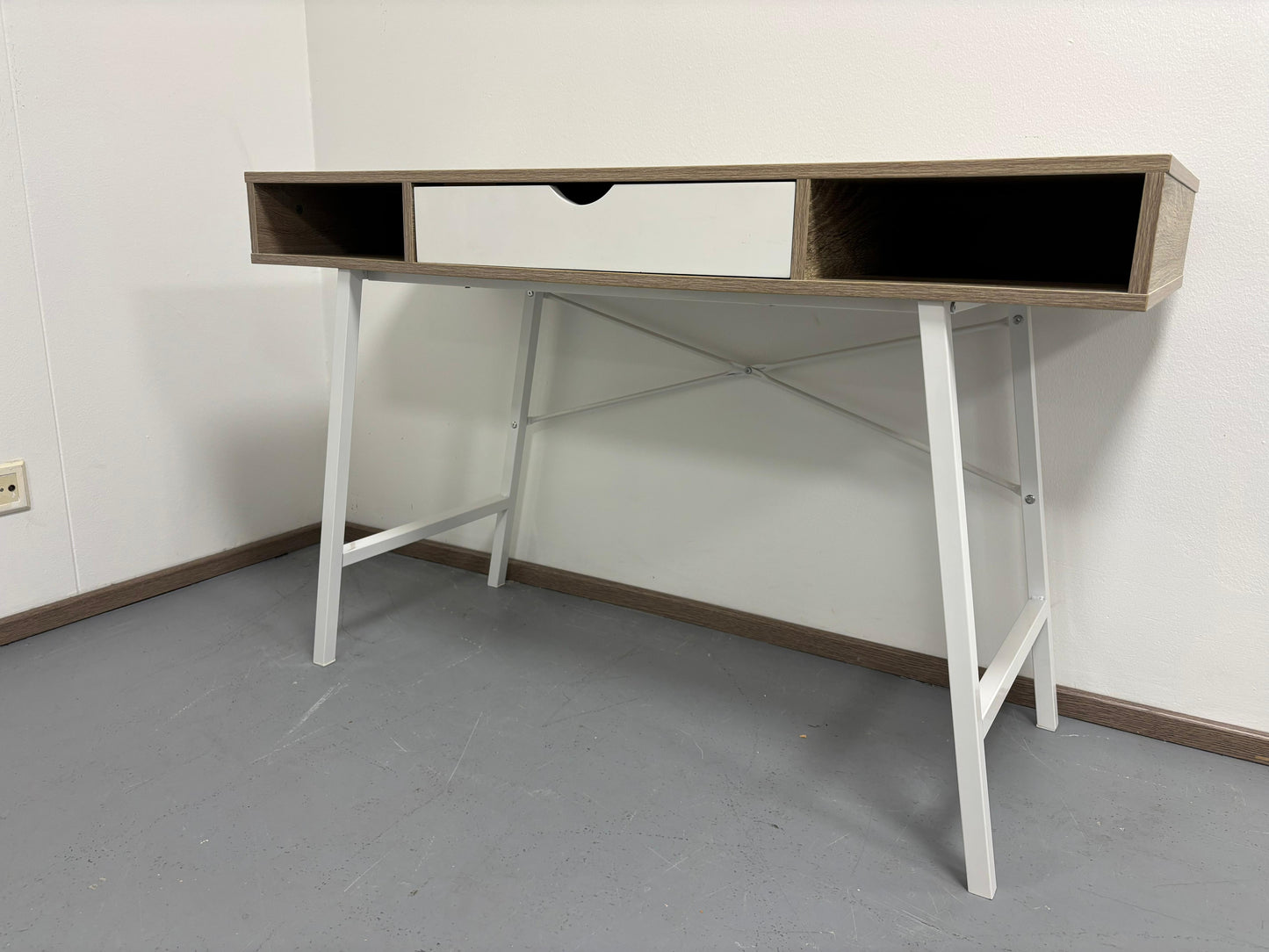 Jysk Abbetved työpöytä