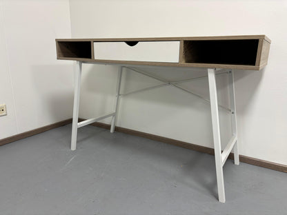 Jysk Abbetved työpöytä