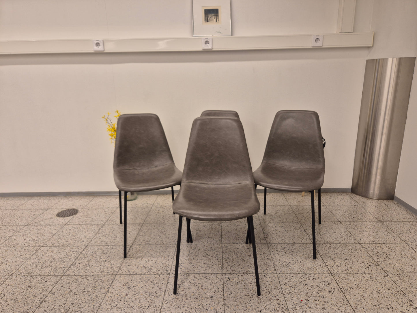 4 Ruoka Pöytä Tuolia Kalustori