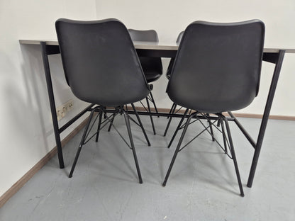 Jysk Ruokapöytä ja 4 Tuolia