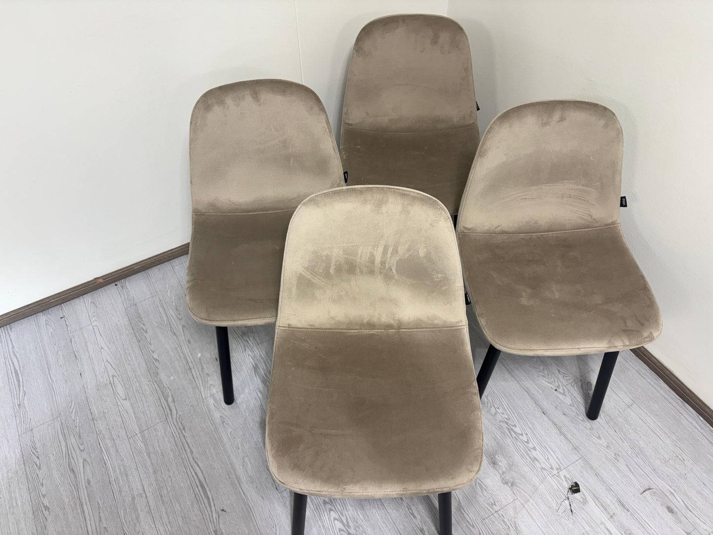 Veke Ruokapöydän Tuolit Kalustori