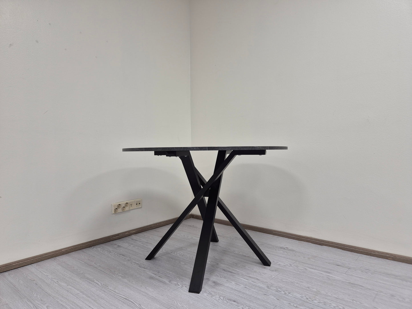 Ikea MARIEDAMM Pöytä Kalustori