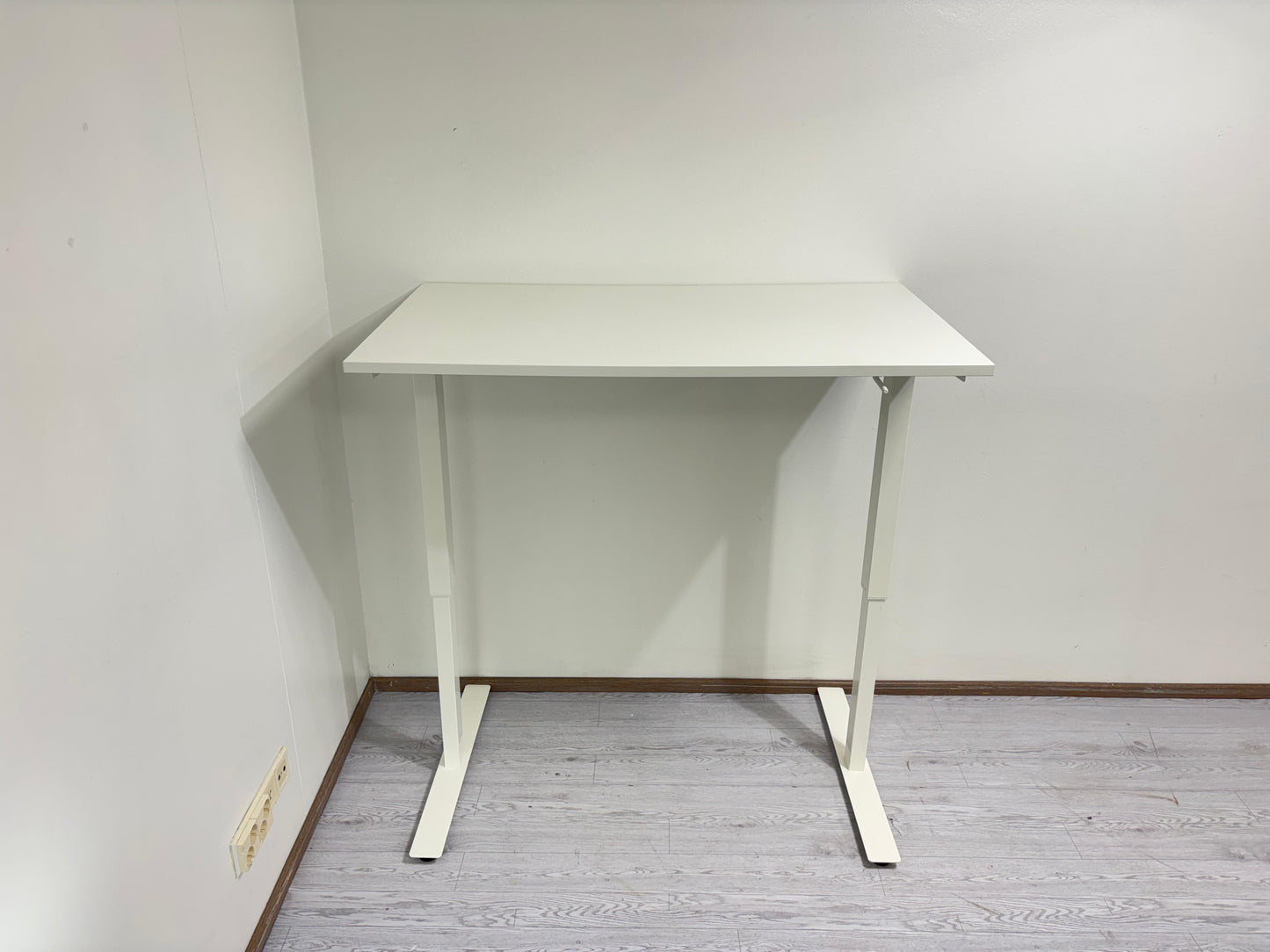 Ikea Skarsta säädettävä Työpöytä Kalustori