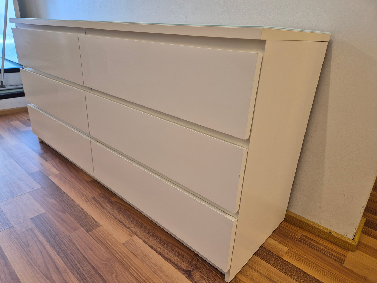 Ikea Malm Lipasto