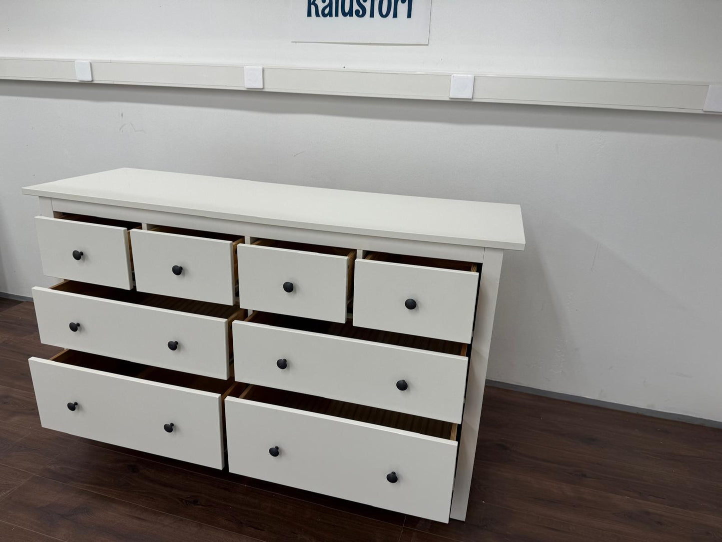 H Kalustori
