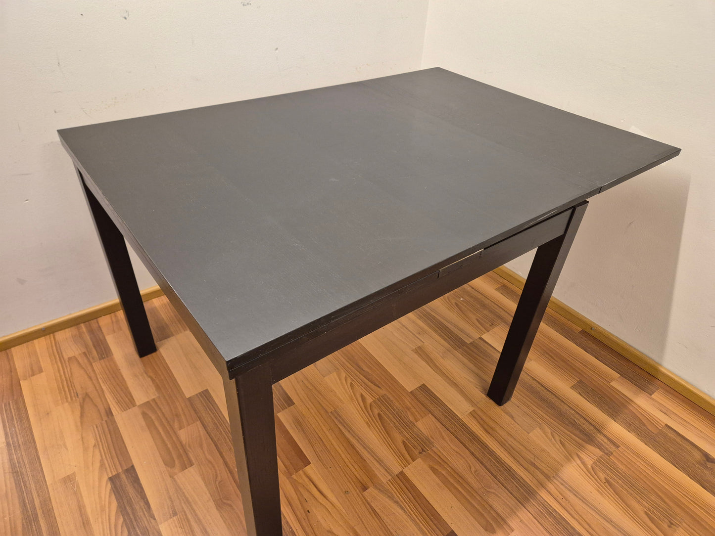 Ikea Jatkettava Ruokapöytä