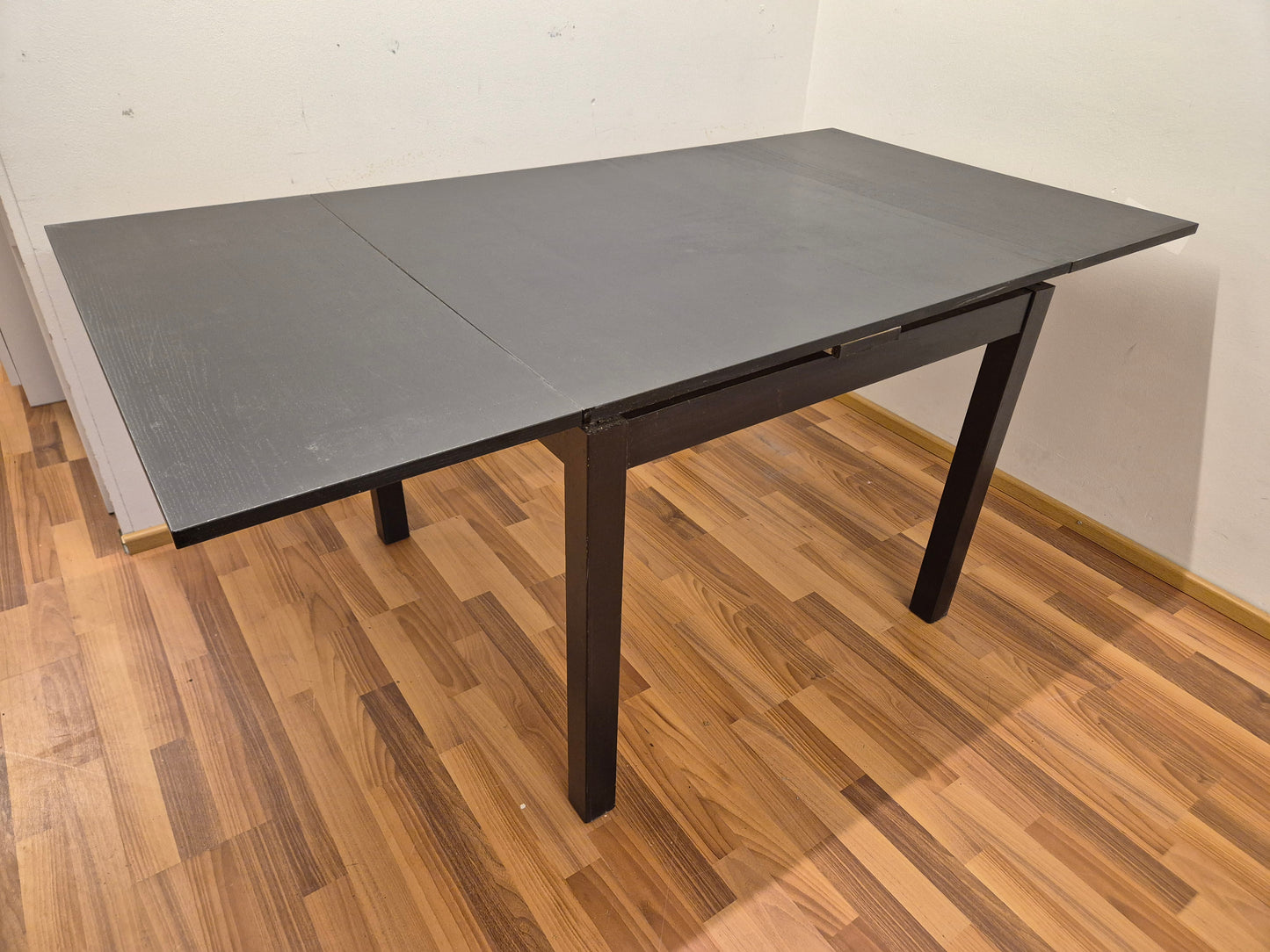 Ikea Jatkettava Ruokapöytä