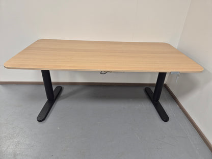 Ikea Bekant Sähköpöytä