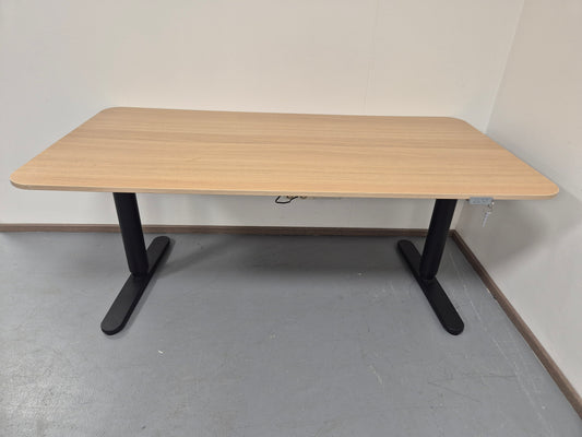 Ikea Bekant Sähköpöytä