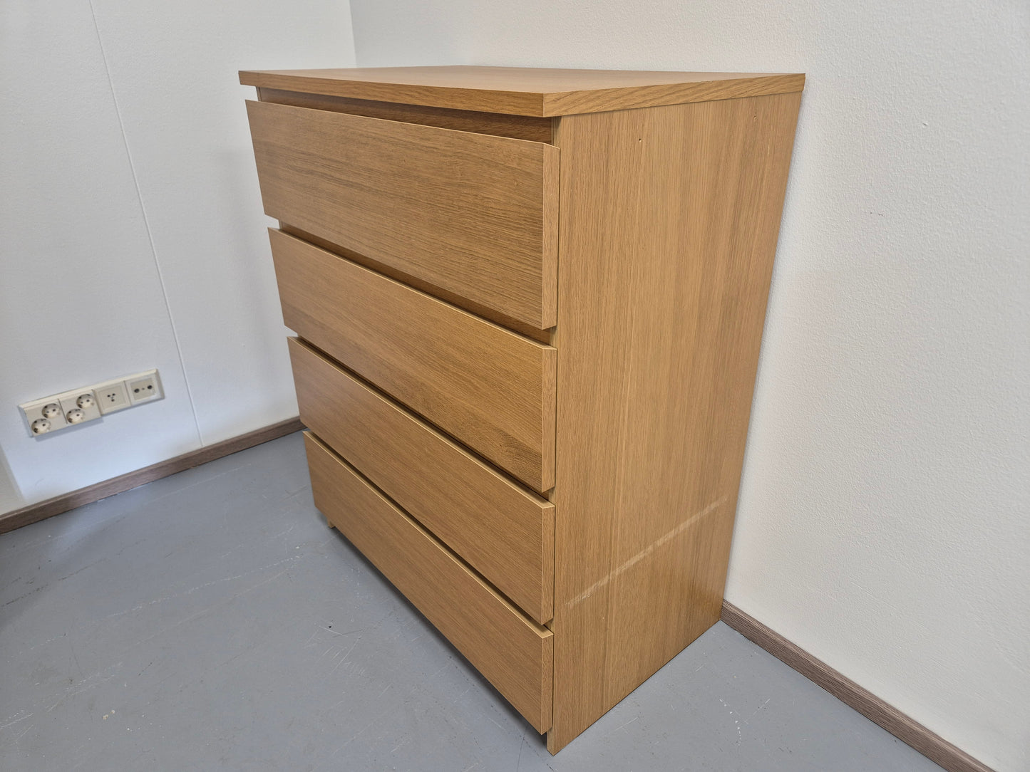 Ikea Malm Lipasto