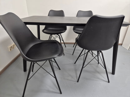 Ikea LISABO Ruokapöytä ja 4 Tuolia