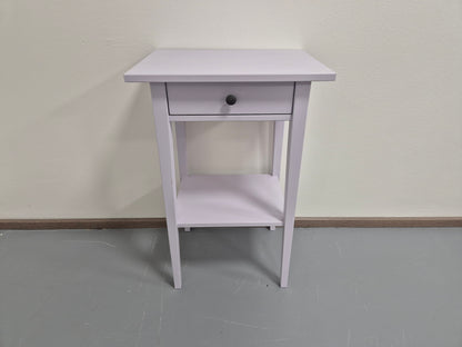 Ikea Hemnes Yöpöytä