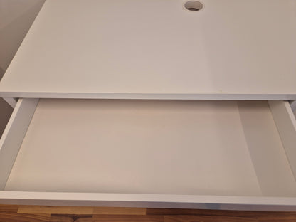 Ikea Micke Työpöytä