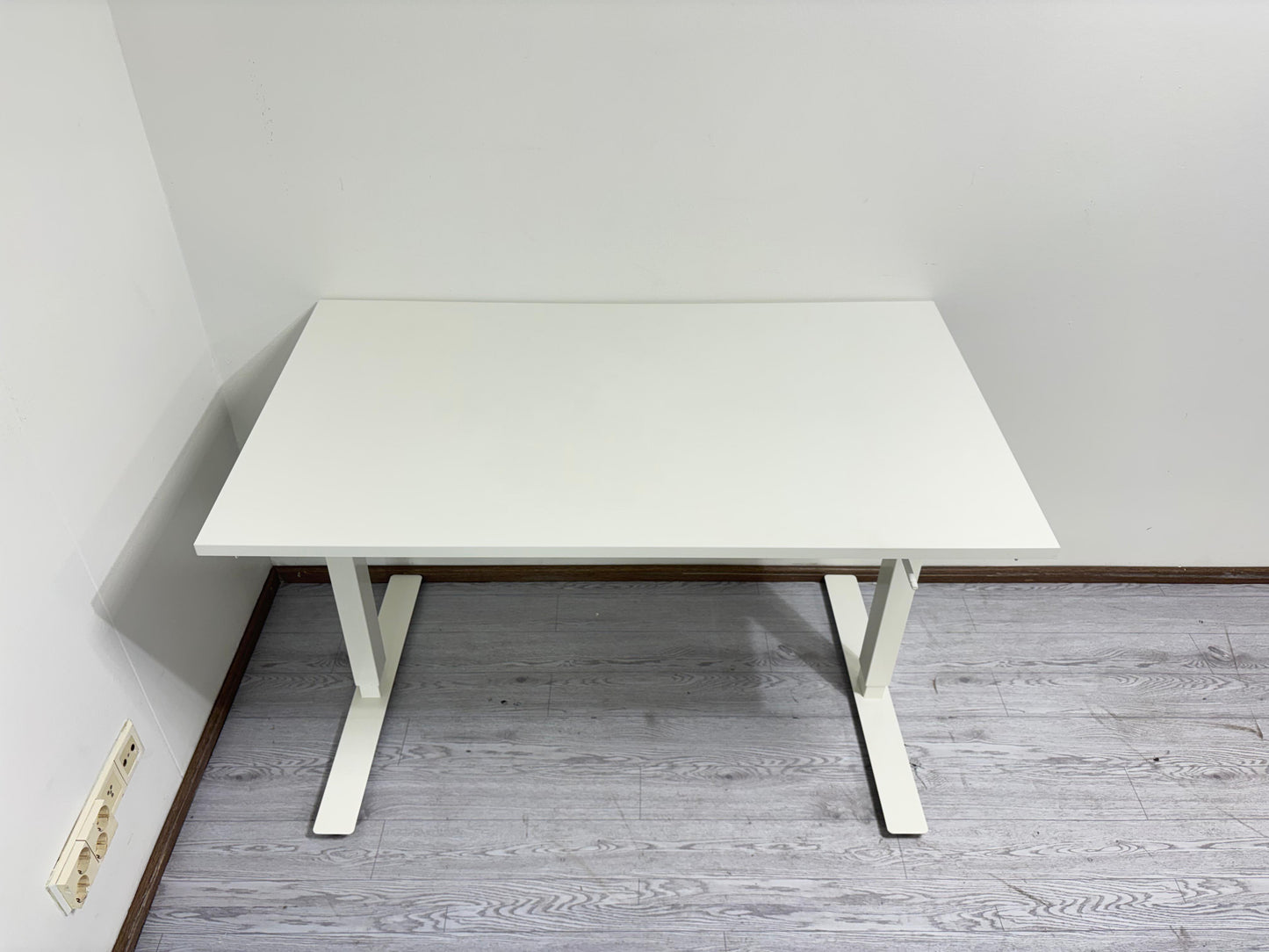 Ikea Skarsta säädettävä Työpöytä Kalustori