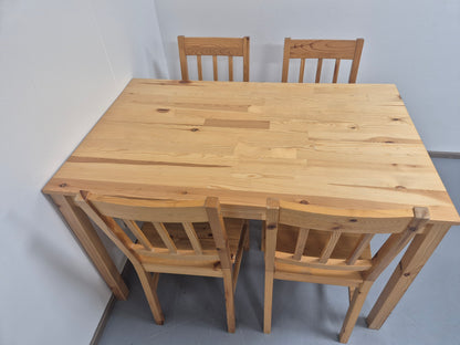 Ikea JokkMokk Ruokapöytä ja 4 Tuolia
