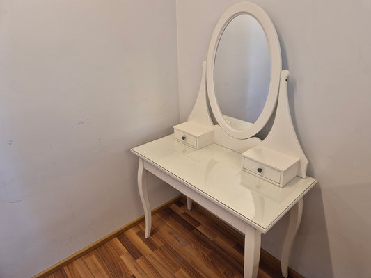 Ikea Hemnes Meikkippöytä / Kampauspöytä