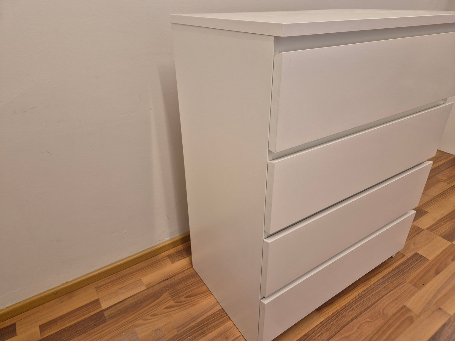 Ikea Malm Lipasto