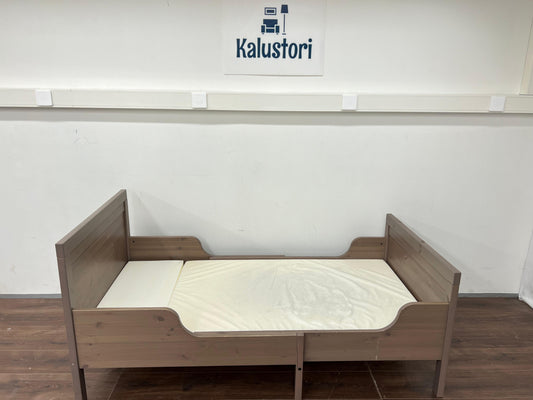 10 Kalustori