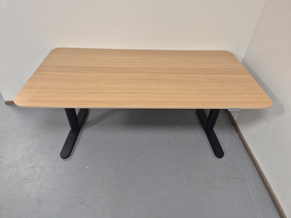 Ikea Bekant Sähköpöytä