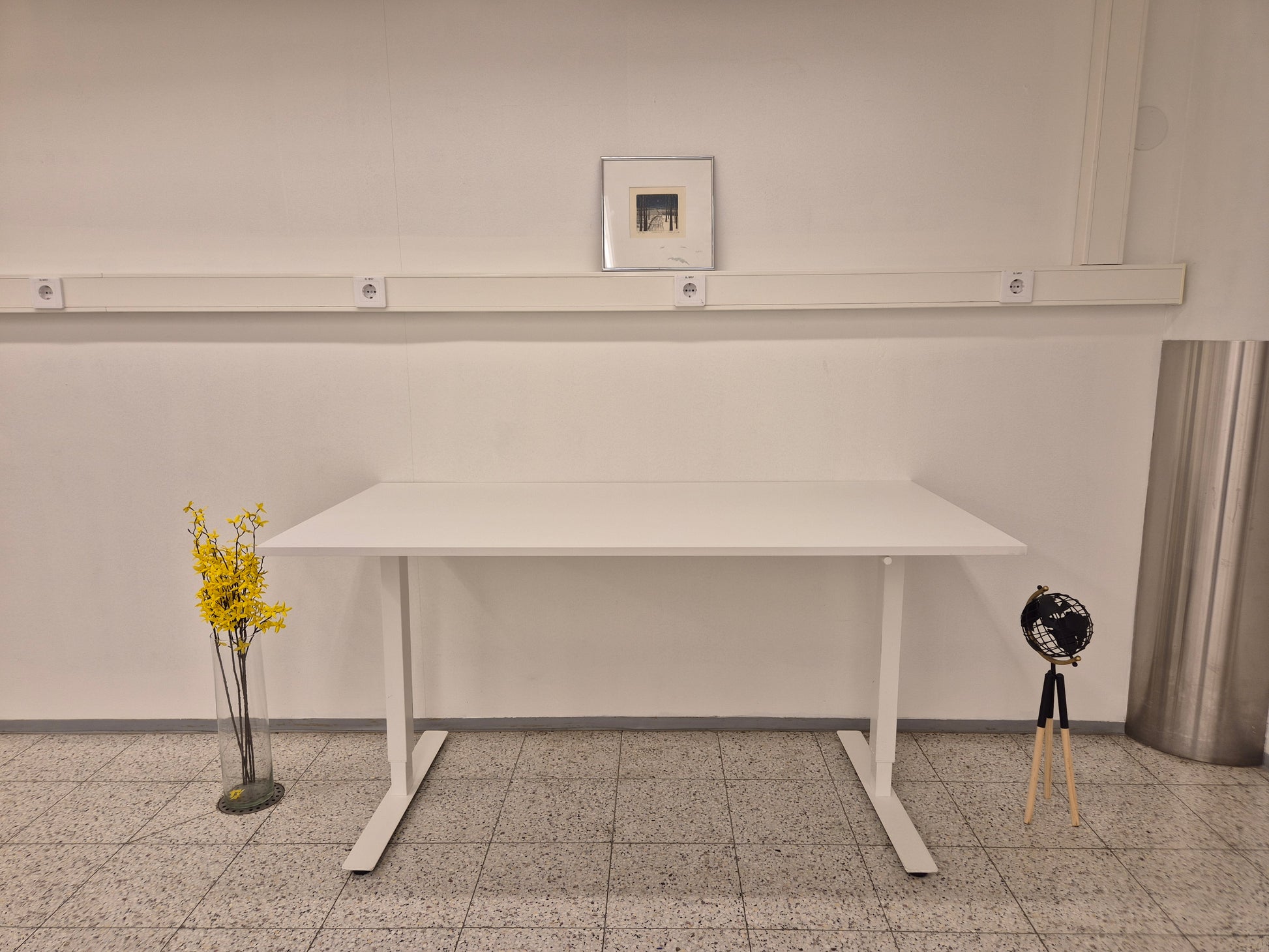 Ikea Trotten Saadetteva Työpöytä Kalustori