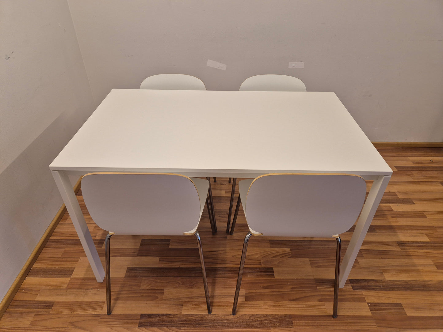 Ikea Melltrop Pöytä ja 4 Tuolia