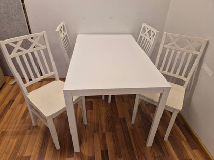 Ikea Melltorp Ruokapöytä ja 4 Tuolia