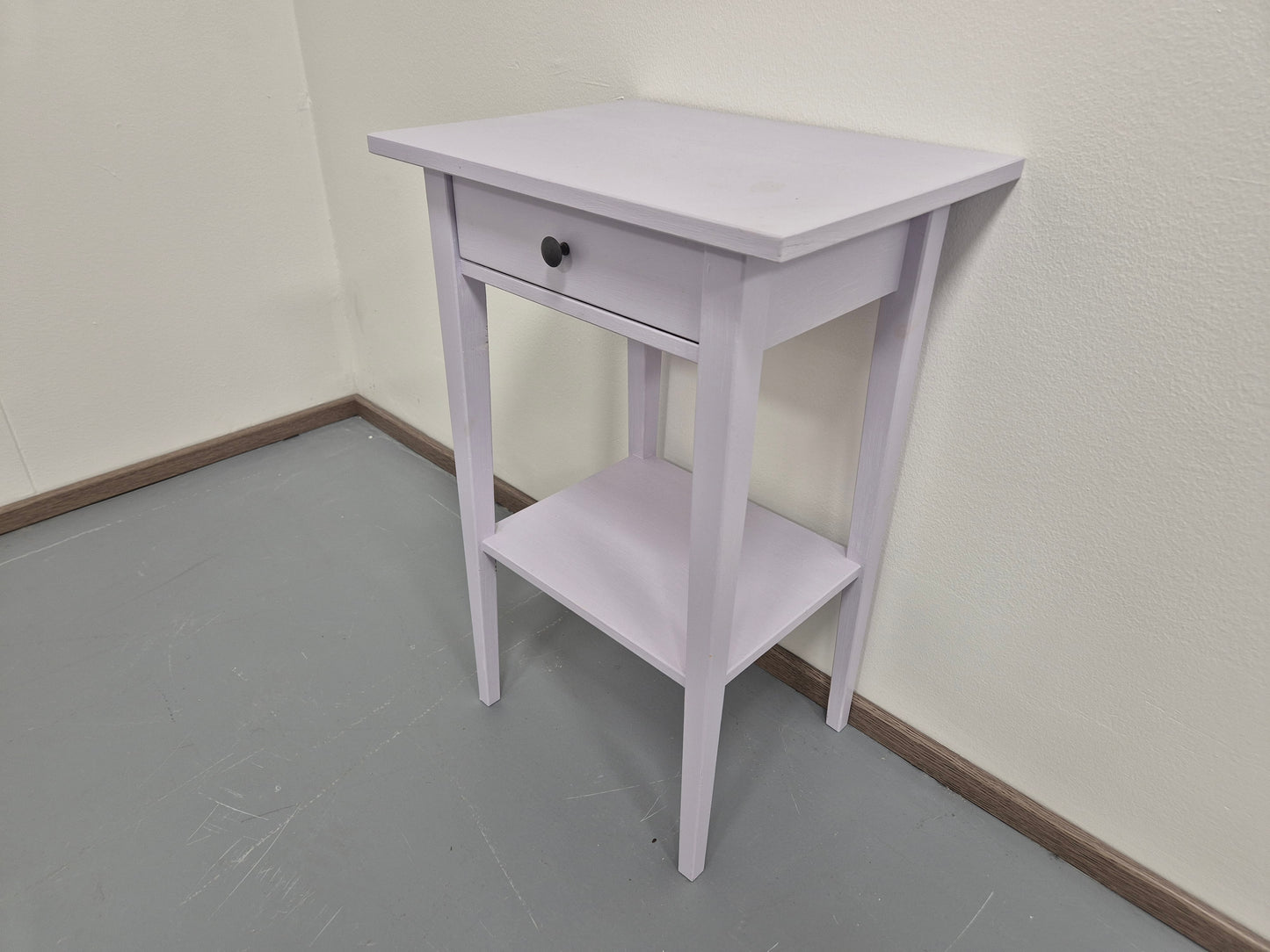 Ikea Hemnes Yöpöytä