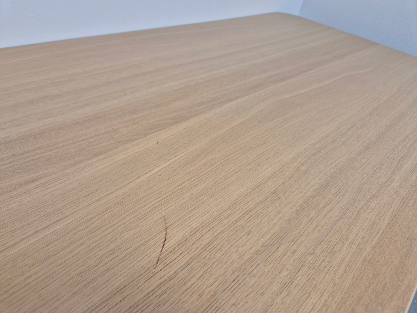 Ikea Bekant Sähköpöytä