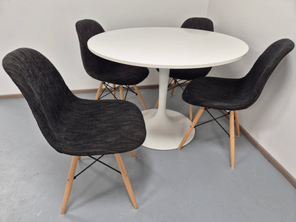 Ikea Docksta Ruokapöytä ja 4 Tuolia