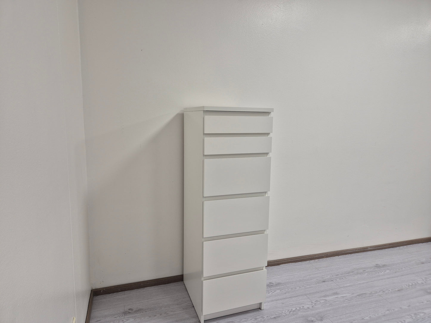 Ikea Malm Lipasto Peilillä Kalustori