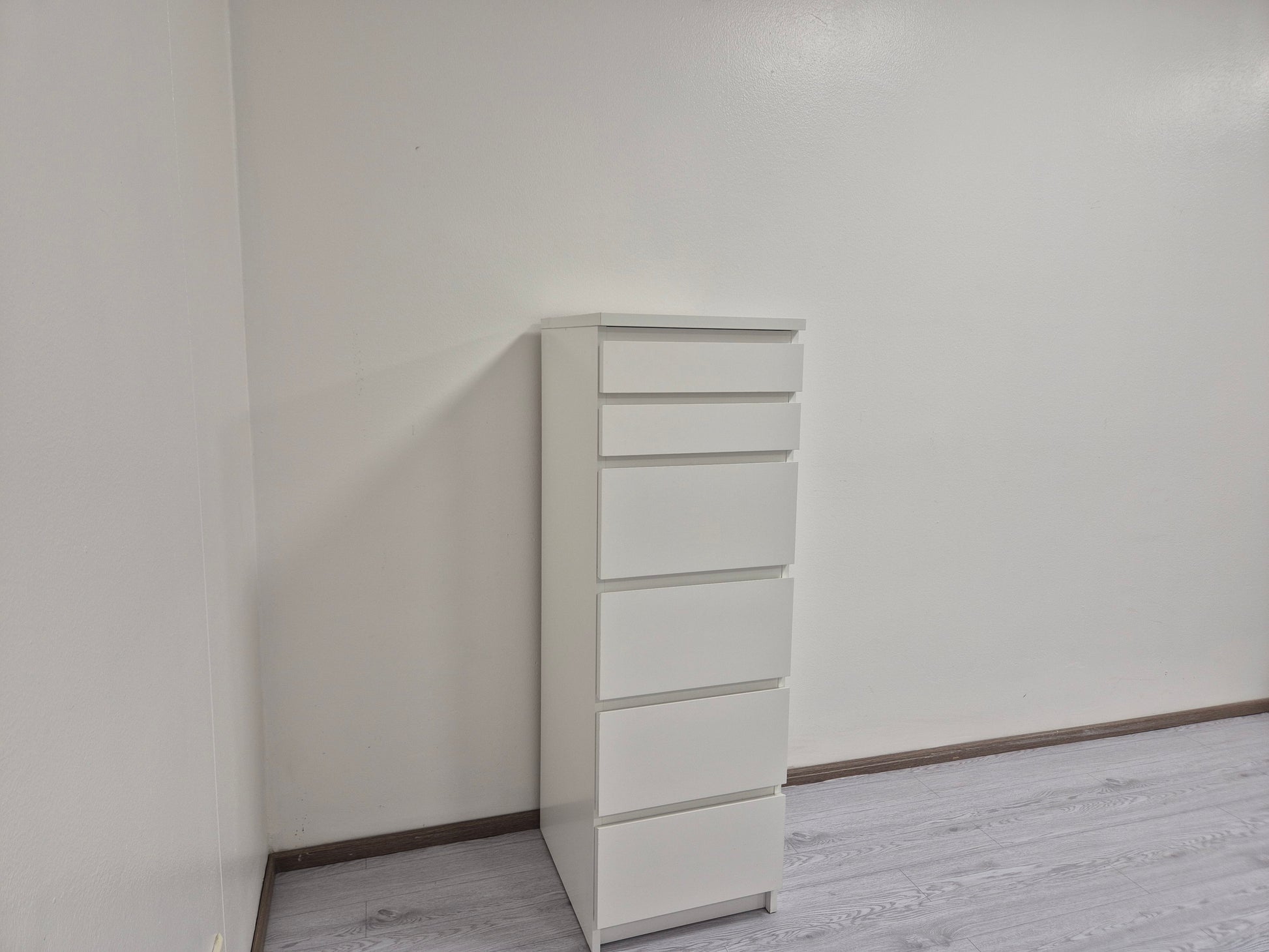 Ikea Malm Lipasto Peilillä Kalustori