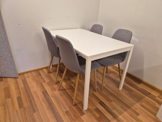 Ikea Melltorp Ruokapöytä ja 4 Tuolia