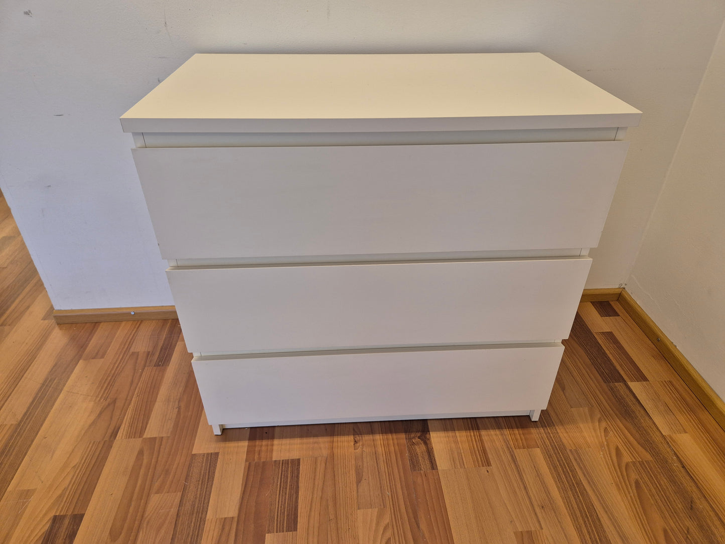 Ikea Malm Lipasto