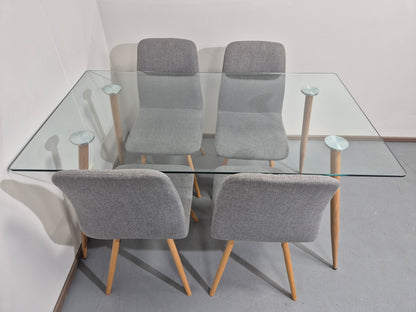 Ruokapöytä ja 4 Tuolia