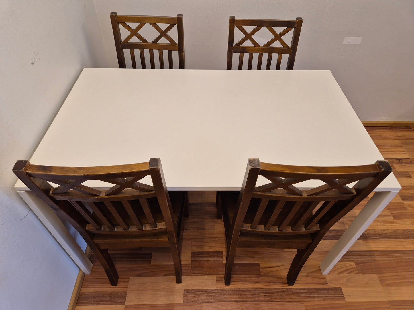 Ikea Melltrop Ruokapöytä ja 4 Tuolia