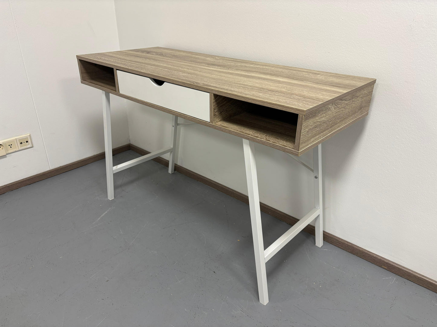 Jysk Abbetved työpöytä